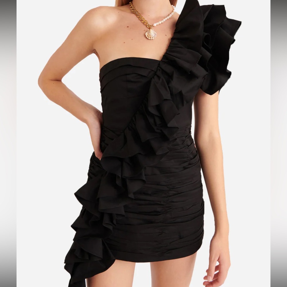 CeliaB Kaia Elegant Black Ruffled One-Shoulder Dress
